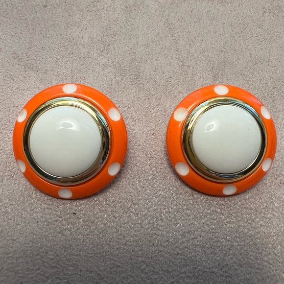 Jewelry - Vintage Orange Polka Dot Button Clip On Earrings with White Center EUC